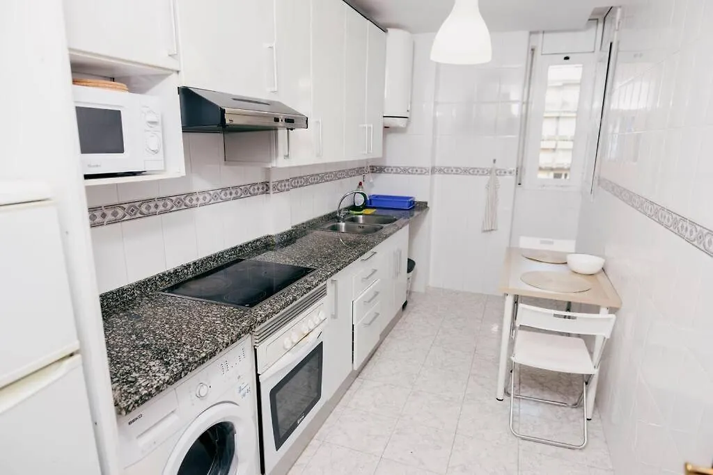 2 Bedroom Apartment Lloret De Mar Terrace & Pool ספרד